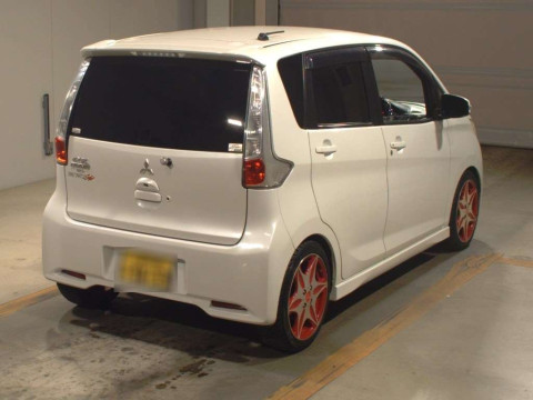 2013 Mitsubishi ek Custom B11W[1]