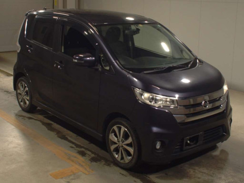 2014 Nissan DAYZ B21W[2]