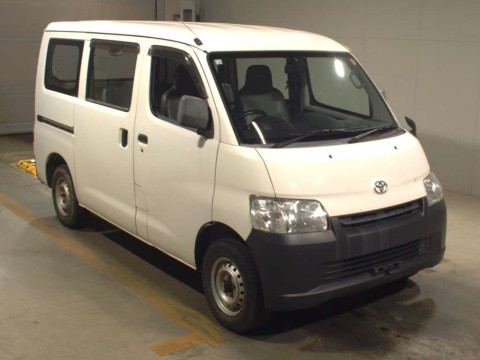 2010 Toyota Townace Van S412M[2]