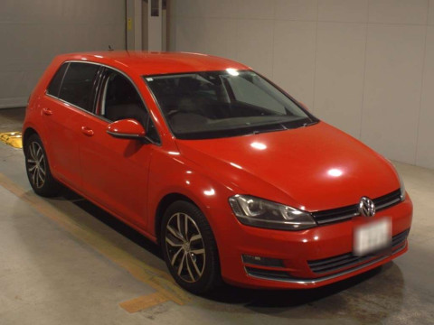 2017 Volkswagen Golf AUCPT[2]