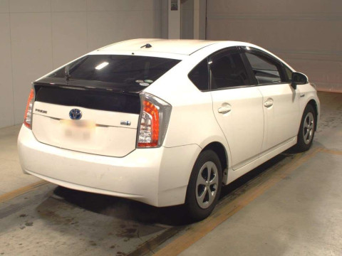 2015 Toyota Prius ZVW30[1]