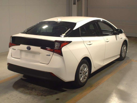 2019 Toyota Prius ZVW51[1]