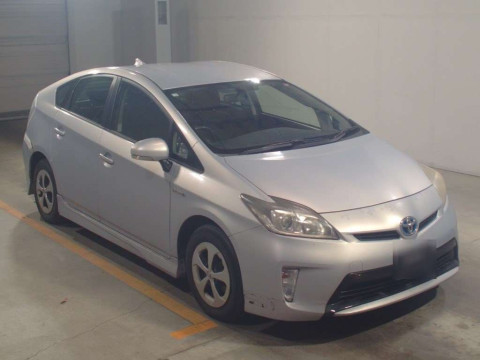 2012 Toyota Prius ZVW30[2]