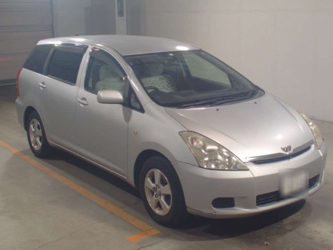 2003 Toyota Wish ZNE10G[2]