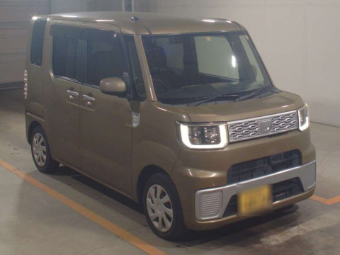 2014 Daihatsu Wake LA700S[2]