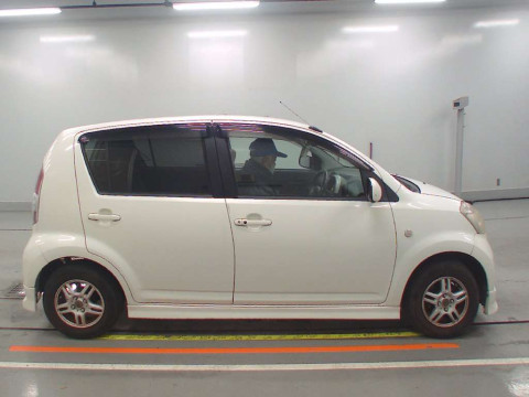 2004 Toyota Passo QNC10[2]