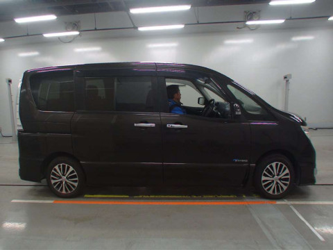 2014 Nissan Serena HFC26[2]