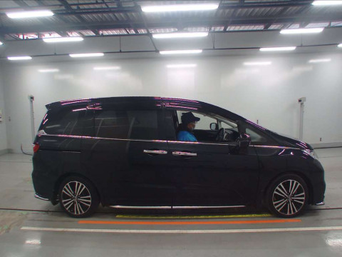 2013 Honda Odyssey RC1[2]