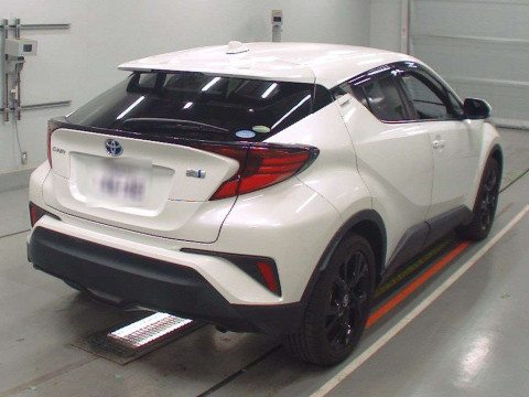 2021 Toyota C-HR ZYX11[1]