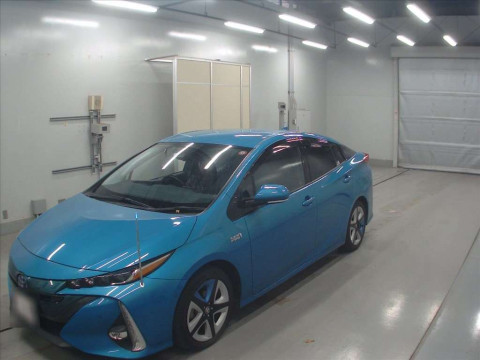 2017 Toyota Prius PHV ZVW52[0]