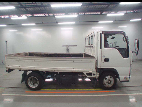 2015 Isuzu Elf Truck NHR85A[2]