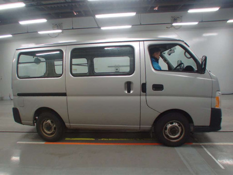 2007 Nissan Caravan Van VPE25[2]