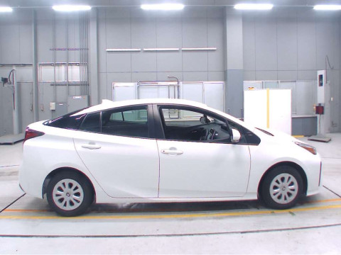 2021 Toyota Prius ZVW51[2]