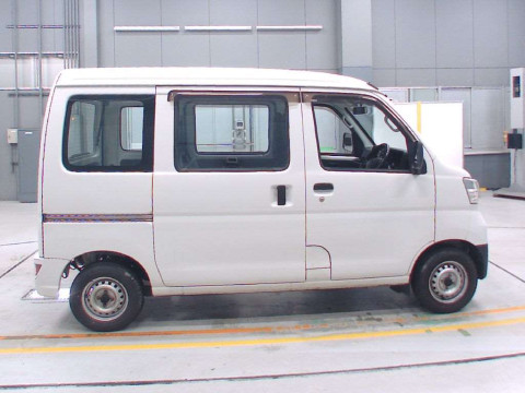 2018 Daihatsu Hijet Cargo S331V[2]