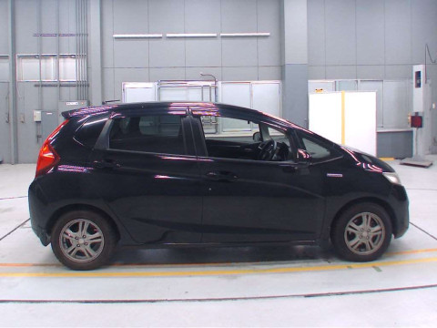 2014 Honda Fit Hybrid GP5[2]