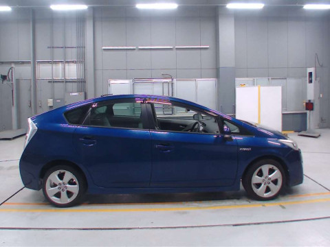 2011 Toyota Prius ZVW30[2]