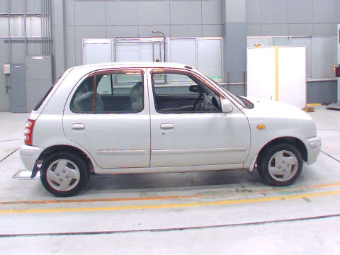 2000 Nissan March K11[2]