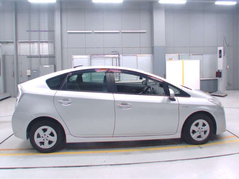 2009 Toyota Prius ZVW30[2]