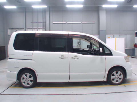 2007 Nissan Serena CC25[2]