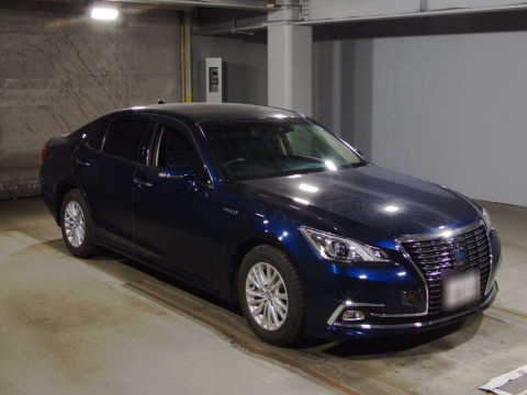 2017 Toyota Crown Hybrid AWS210[2]