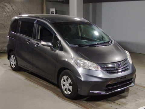 2012 Honda Freed GB3[2]