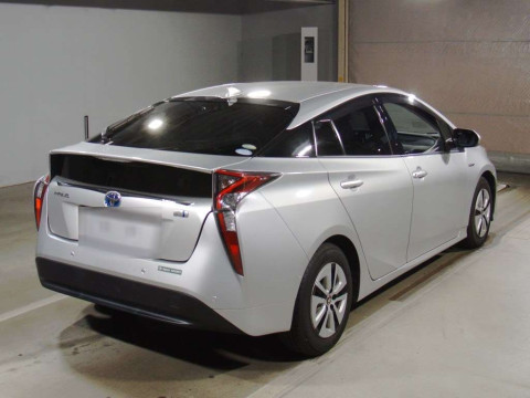 2018 Toyota Prius ZVW51[1]