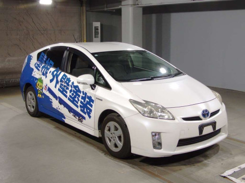 2010 Toyota Prius ZVW30[2]