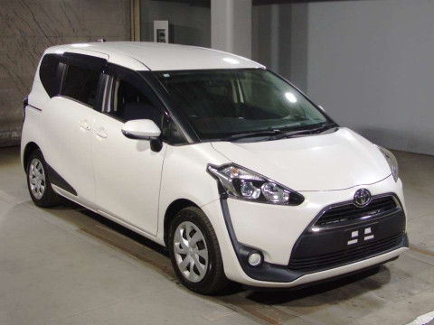 2016 Toyota Sienta NSP170G[2]