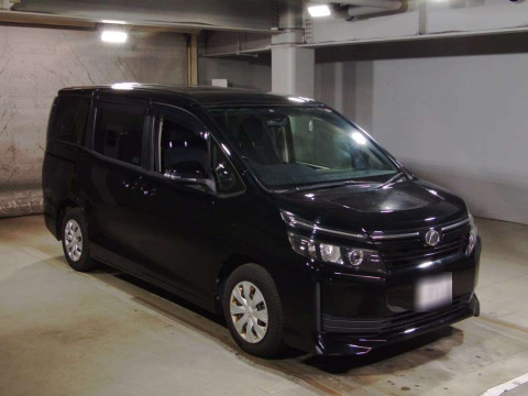 2014 Toyota Voxy ZRR80G[2]