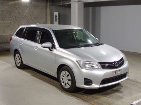 2013 Toyota Corolla Fielder NZE161G[2]