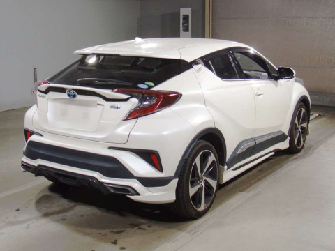 2019 Toyota C-HR ZYX10[1]