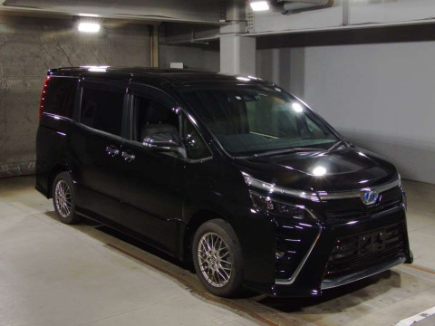 2019 Toyota Voxy ZWR80W[2]