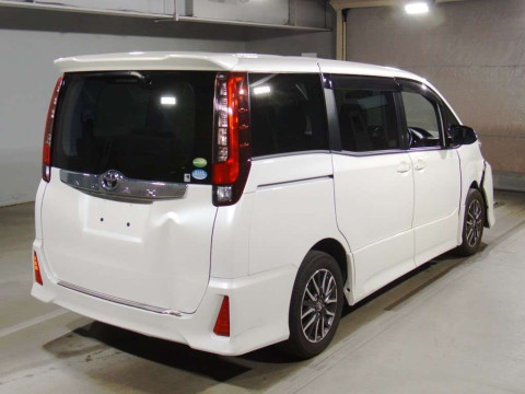 2016 Toyota Noah ZRR80W[1]