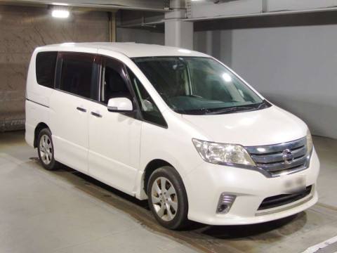 2011 Nissan Serena FC26[2]