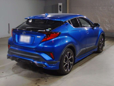 2020 Toyota C-HR ZYX11[1]