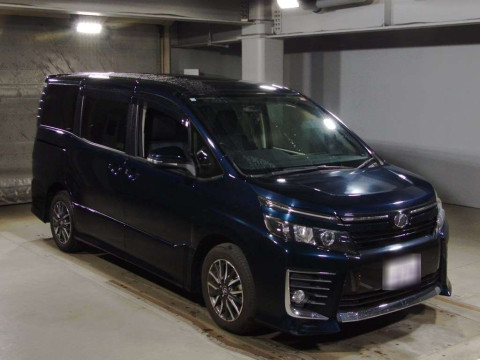 2014 Toyota Voxy ZRR80W[2]