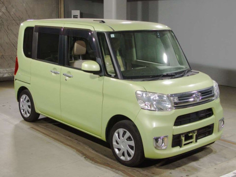 2015 Daihatsu Tanto LA600S[2]