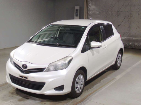 2013 Toyota Vitz NSP130[0]