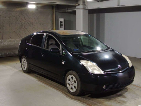 2005 Toyota Prius NHW20[2]