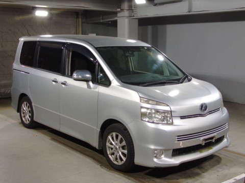 2010 Toyota Voxy ZRR70W[2]