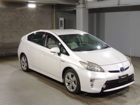 2012 Toyota Prius ZVW30[2]