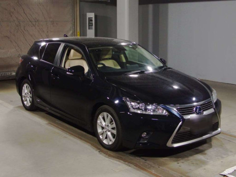 2014 Lexus CT ZWA10[2]