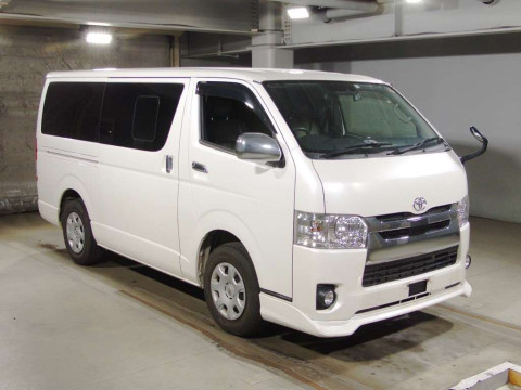 2019 Toyota Regiusace Van TRH200V[2]