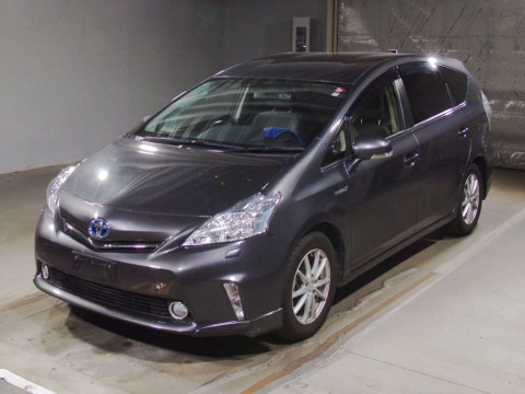 2013 Toyota Prius alpha ZVW41W[0]