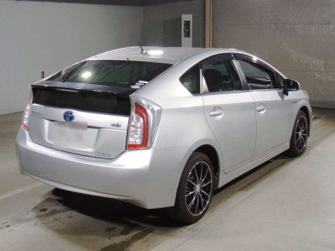 2012 Toyota Prius ZVW30[1]