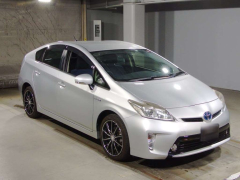 2012 Toyota Prius ZVW30[2]