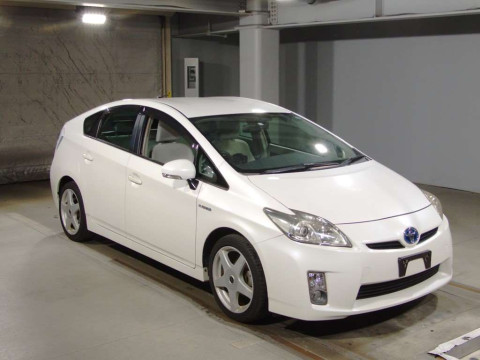 2010 Toyota Prius ZVW30[2]