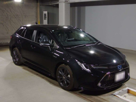 2020 Toyota Corolla Touring Wagon ZWE211W[2]