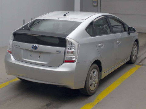 2010 Toyota Prius ZVW30[1]