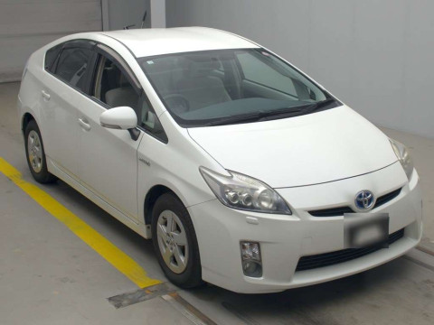 2010 Toyota Prius ZVW30[2]